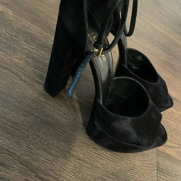 SAINT LAURENT JODIE PLATFORM SANDALS IN VELVET
BLACK - Picture 2 of 5